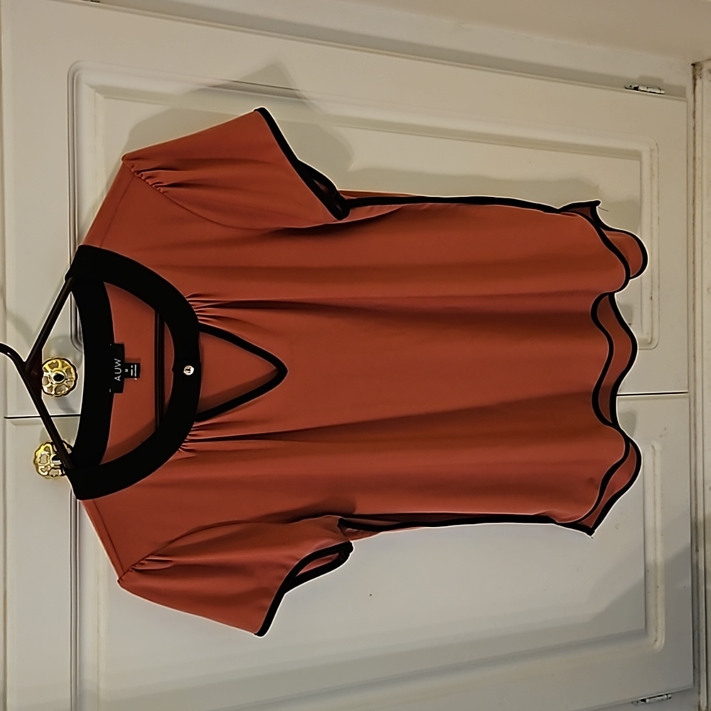 AUW Women's Blouse